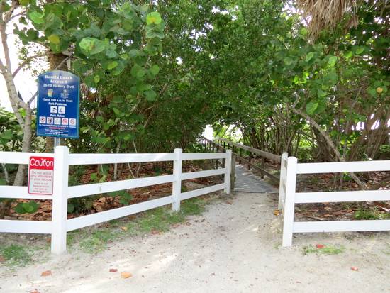 Beach access in Bonita Beach, Florida