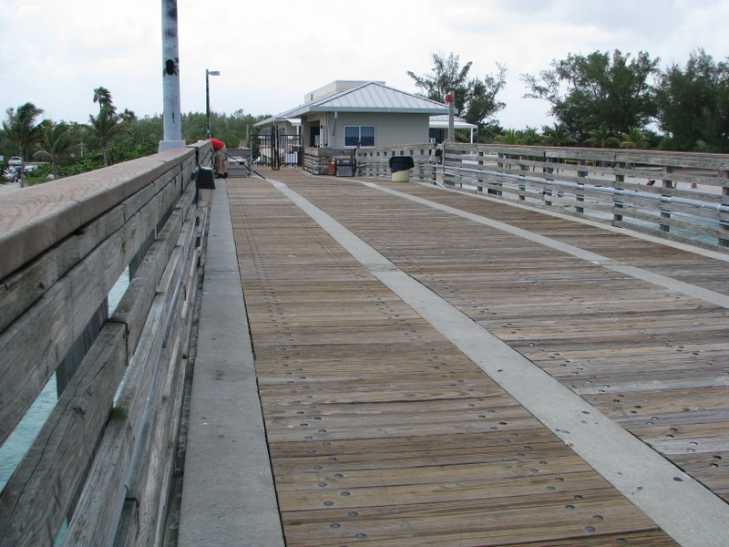 Dania Pier, looking toward land.