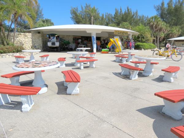Snack bar on Fort Desoto Park's North Beach.
