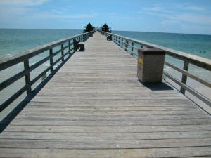 naples pier photo.jpg