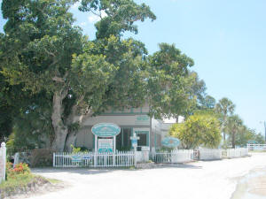 Docs Fish House Restaurant on Pine Island Florida.jpg