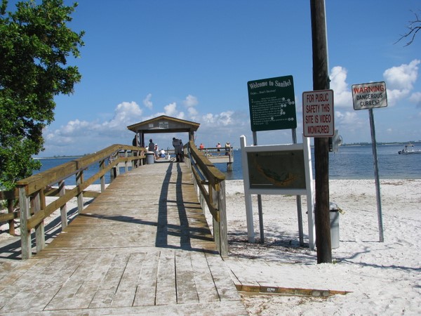 Sanibel Lighthouse fishing pier